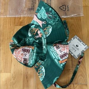 New Kate Quinn gingerbread cottage sun hat